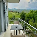Bujtina Amar *