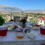 Bujtina Amar