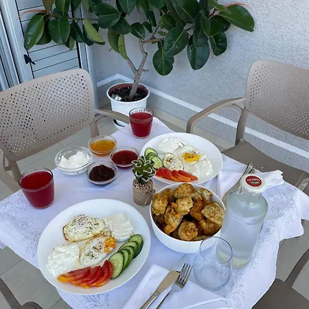 Bujtina Amar Guest house Lazarat