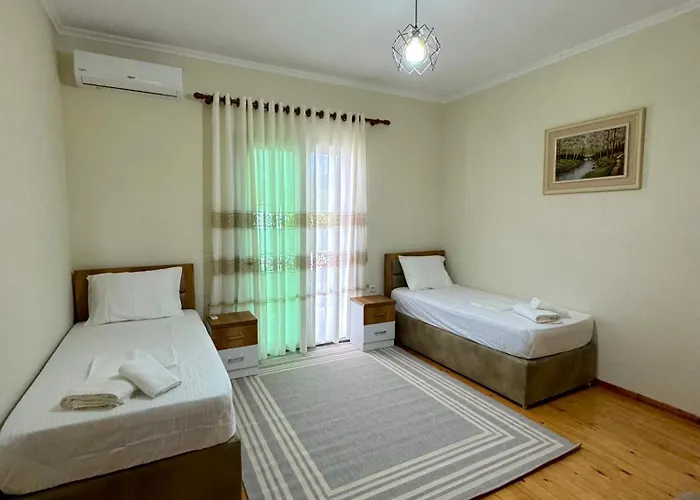 Casa de hóspedes Bujtina Amar Lazarat