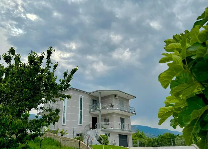 Bujtina Amar Casa de hóspedes *