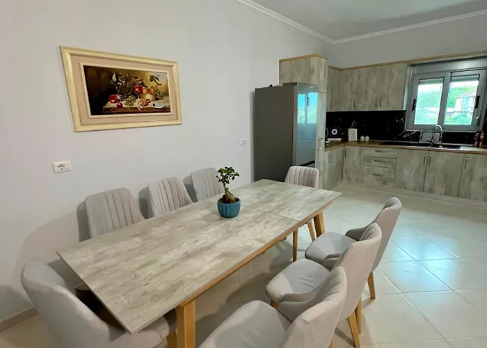 Bujtina Amar Casa de hóspedes