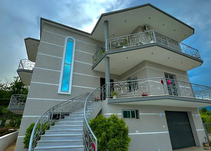 Casa de hóspedes Bujtina Amar *
